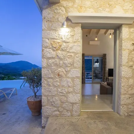 فيلة Panoutsis - Lefkada Sívros